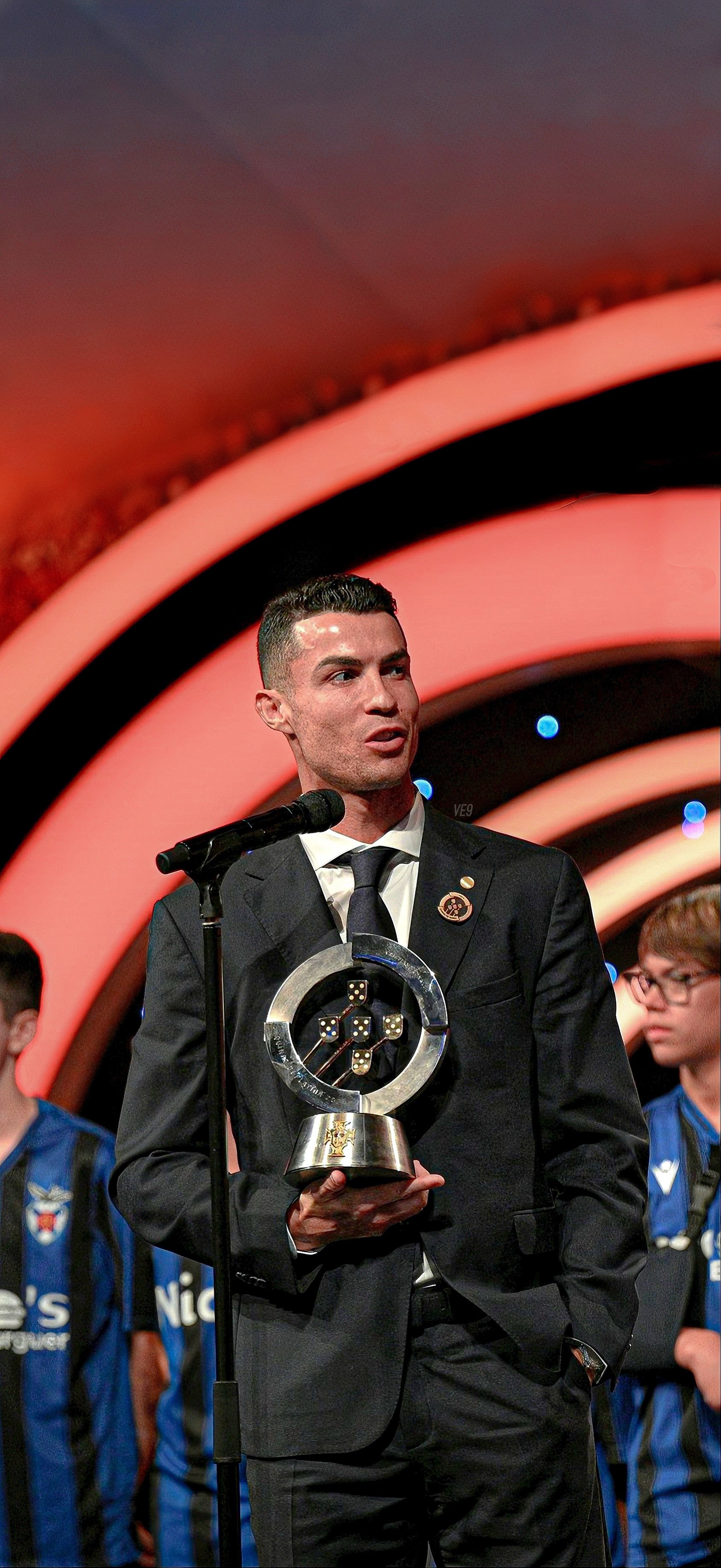 加拿大队带队取胜!,C罗重要时刻表现优异观众掌声雷动 加拿大队带队取胜!,C罗重要时刻表现优异观众掌声雷动