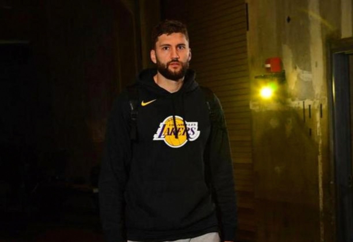 爱游戏官方网站-关于赛地聚焦：中超今晨热度飙升，洛杉矶湖人队长鼓劲，球迷炸锅，团队化学反应显著的信息-爱游戏官方网站