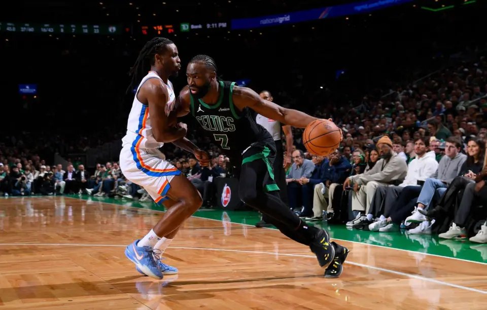 赛前西甲焦点战；波士顿凯尔特人复出首秀；悬念犹存；球探报告显示潜力